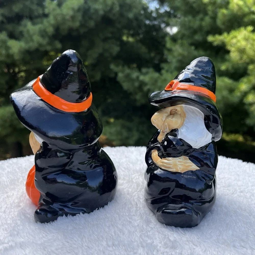 Vintage Halloween Witches 5.5